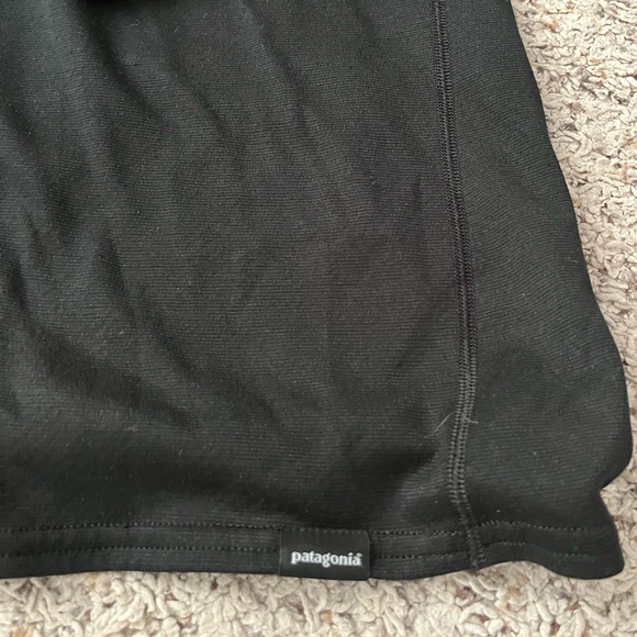 Patagonia Base Layer 1/4 Zip - Picture 2 of 3